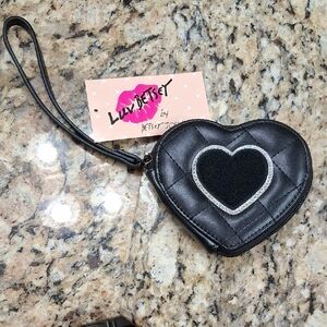 Betsey Johnson Black Heart Wrislet